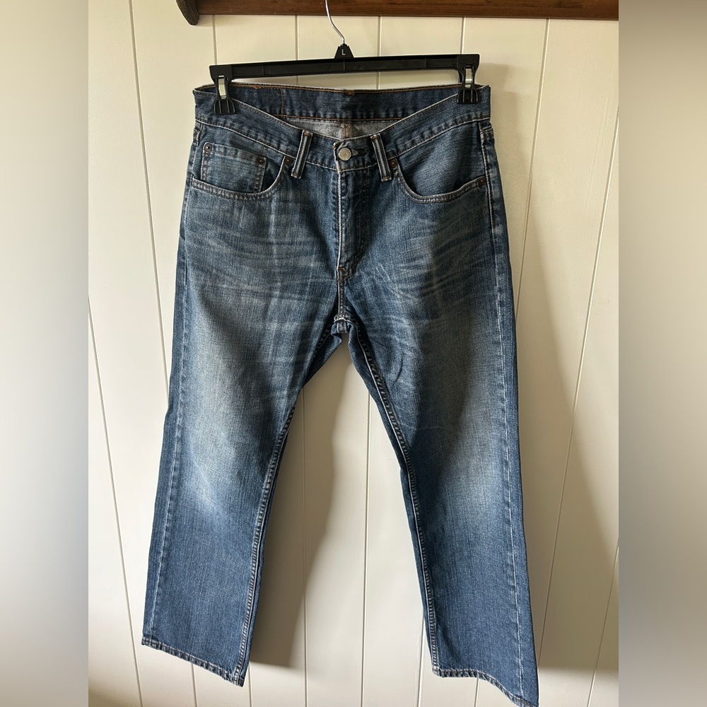 Levi's Classic Blue Jeans with Leather Patch